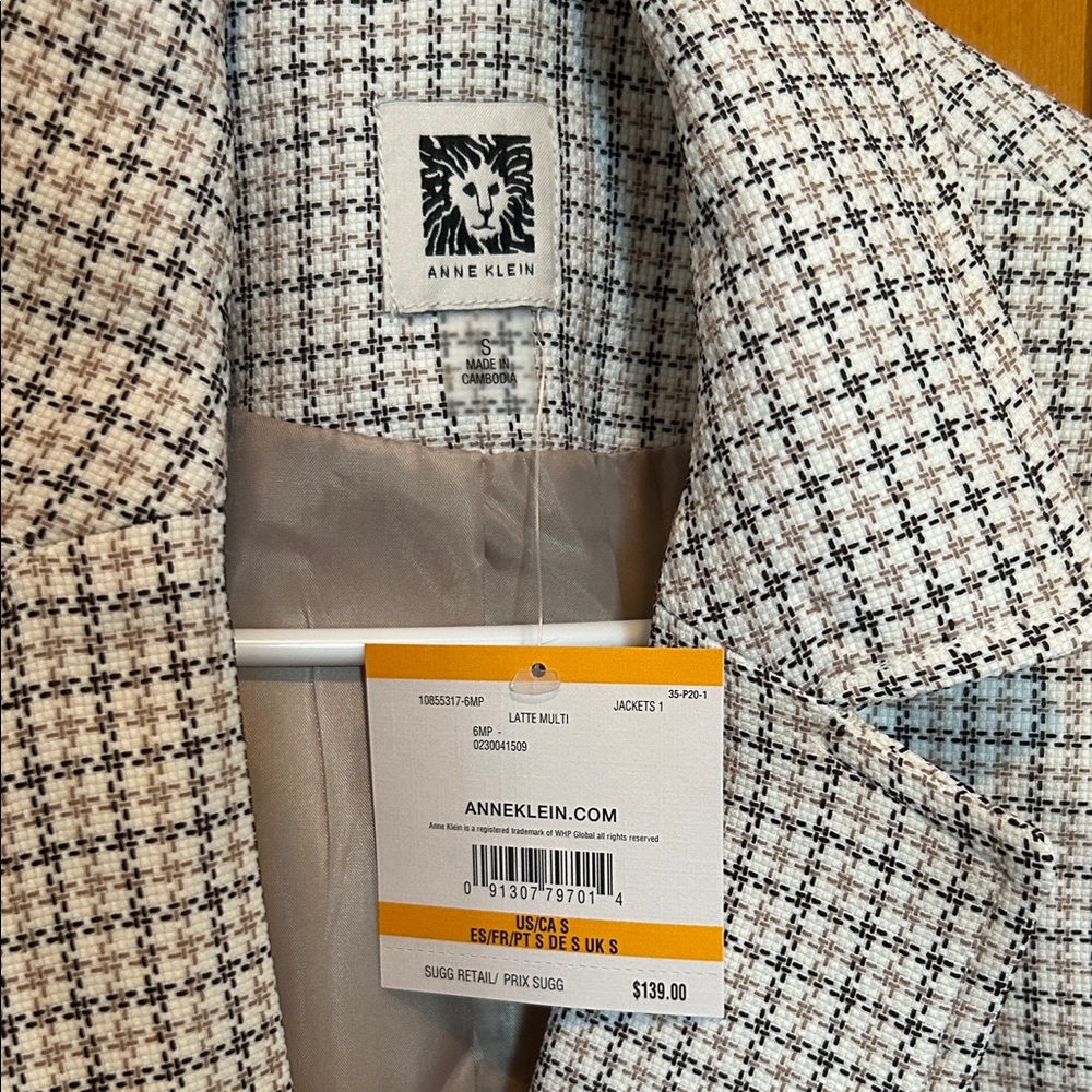 Calvin Klein Houndstooth Blazer in Cream and Black - Picture 3 of 4